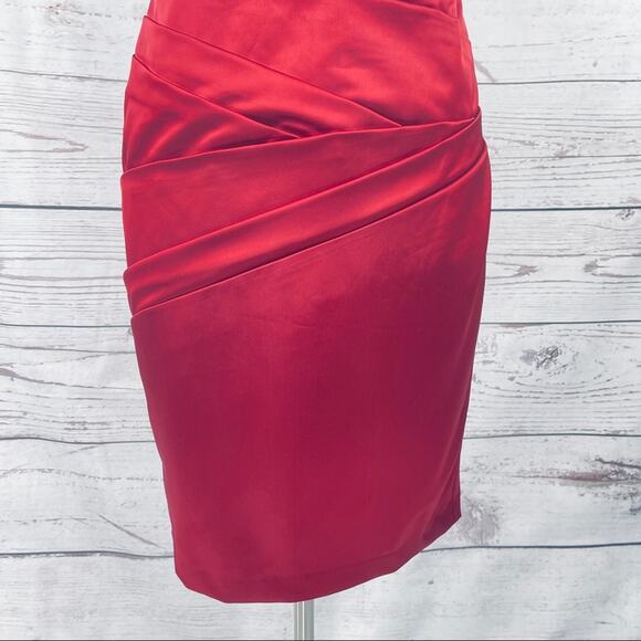 David's Bridal red single shoulder ruched dress - Picture 5 of 15